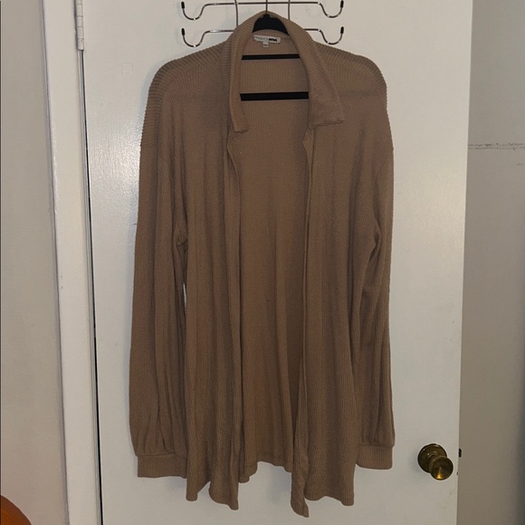 Fashion Nova Tan Long Ribbed Cardigan w/ matching spaghetti strap crop top Large - Picture 5 of 15